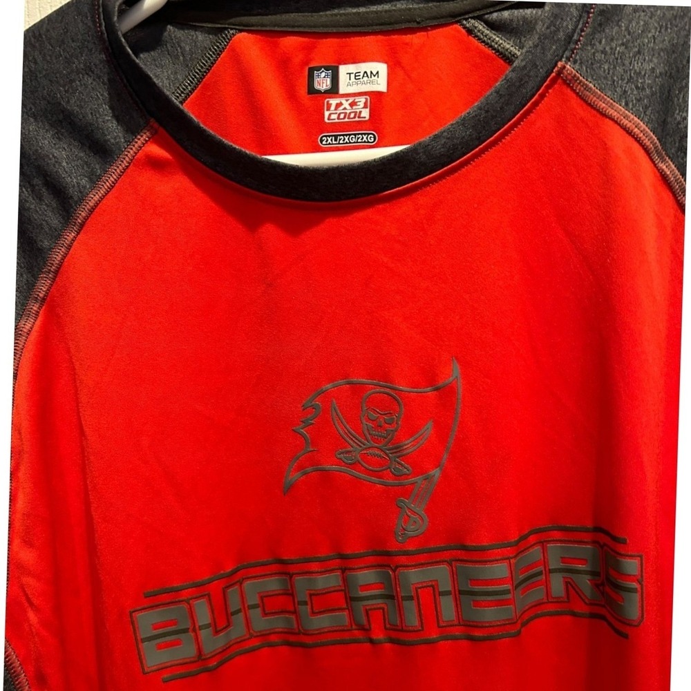 NFL Team Apparel Buccaneers 2XL Men's Red Grey Raglan TX3 Cool Performance Shirt